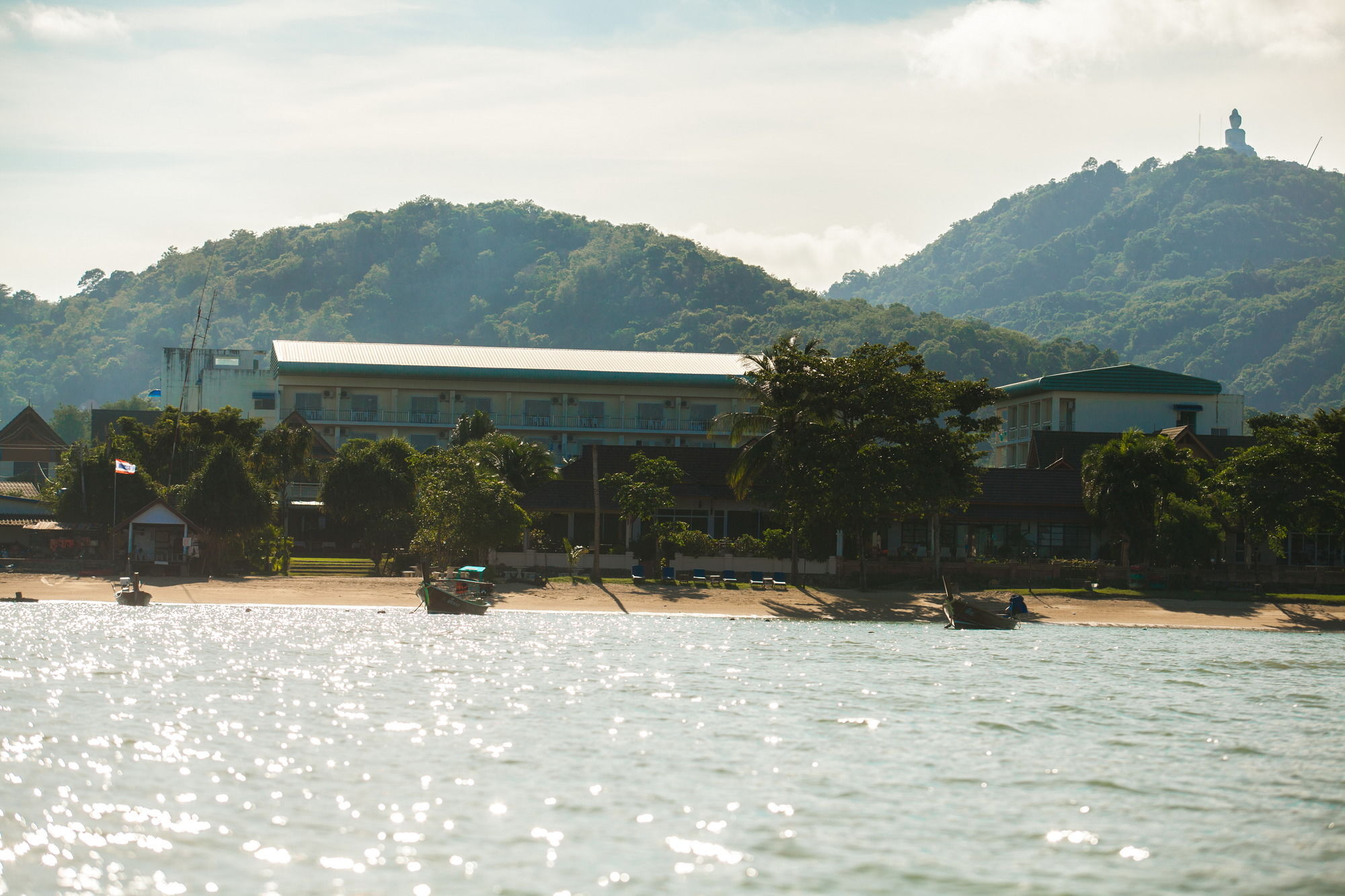 Chalong Beach Hotel Phuket Rawai Екстер'єр фото