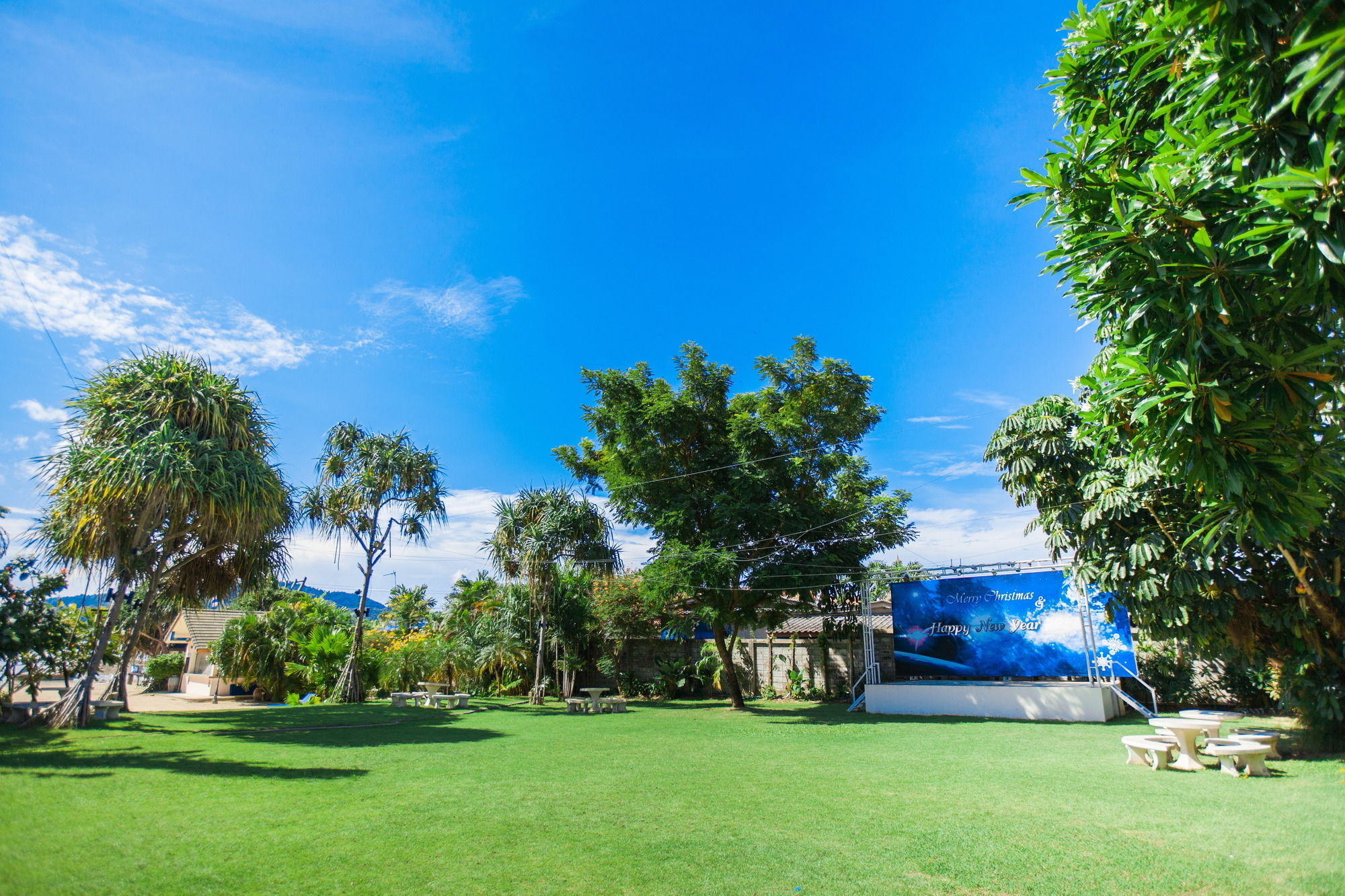 Chalong Beach Hotel Phuket Rawai Екстер'єр фото