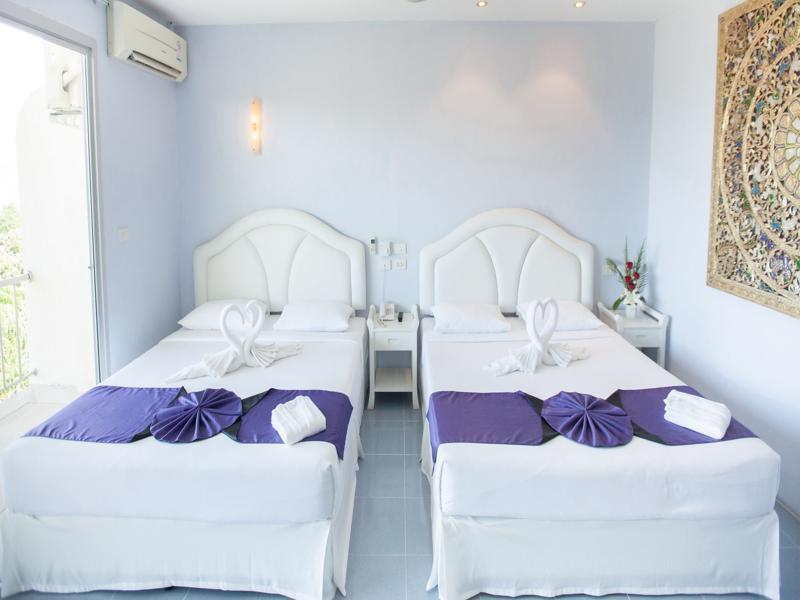 Chalong Beach Hotel Phuket Rawai Екстер'єр фото