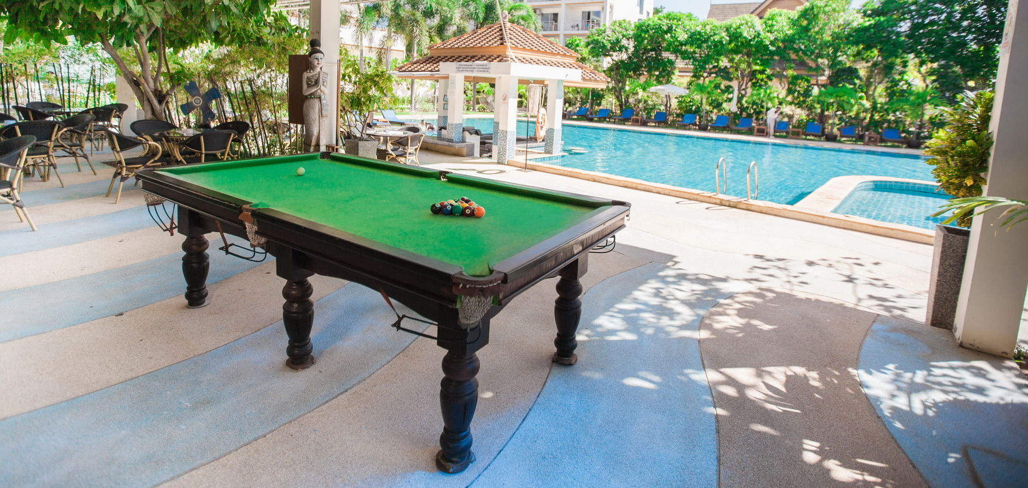 Chalong Beach Hotel Phuket Rawai Екстер'єр фото